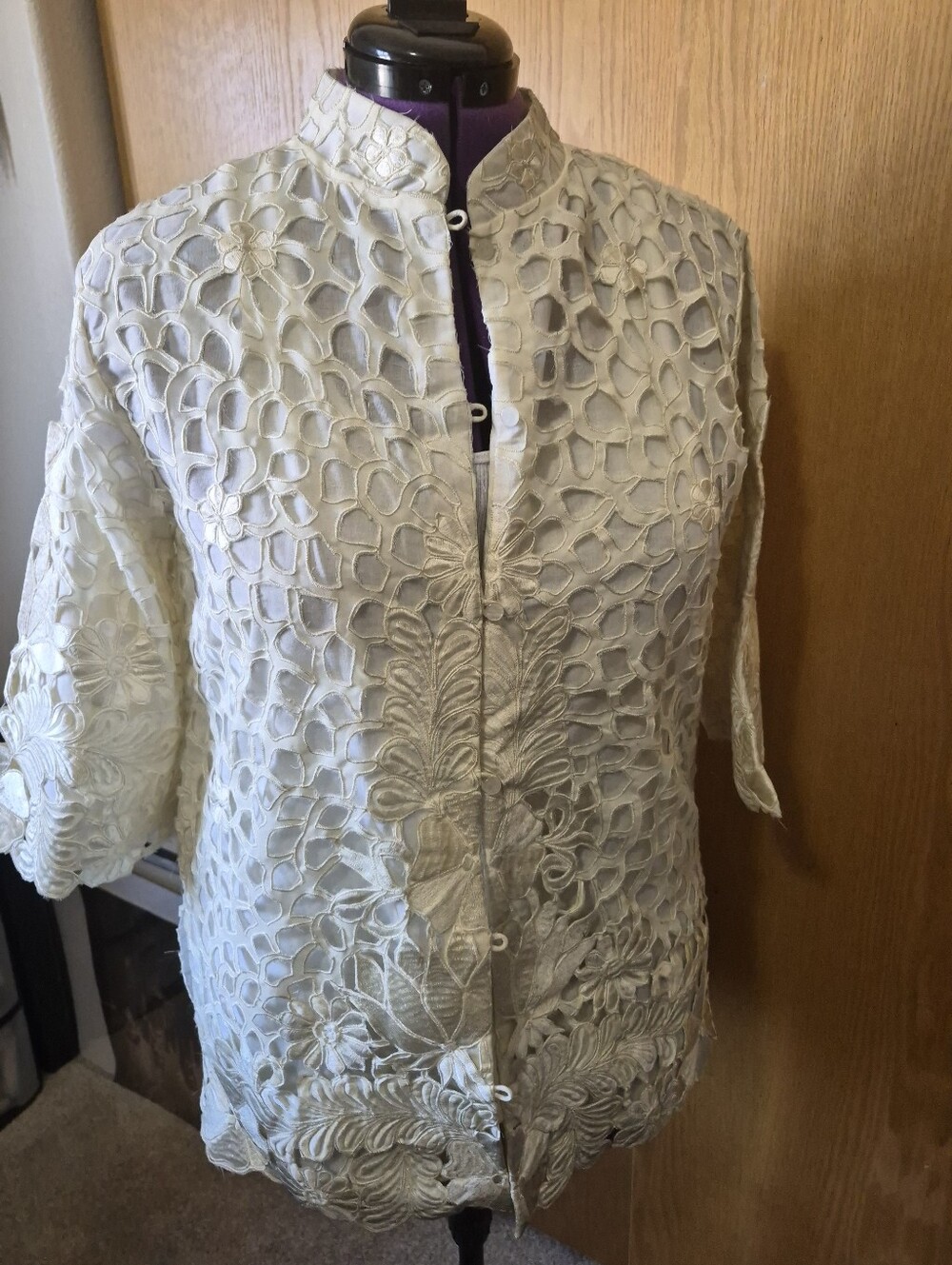 Beautiful Vintage Cream Antique Lace Jacket Mint condition